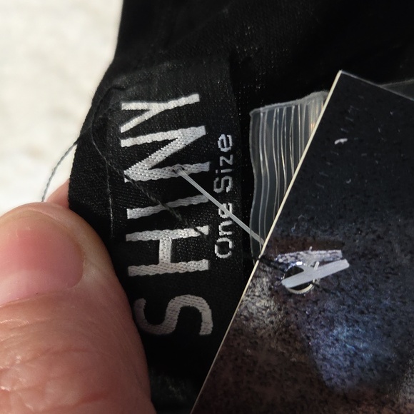 NWT SHINY SLEEVELESS SHIRT - Picture 4 of 5